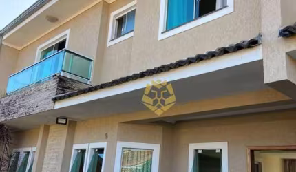 Excelente Sobrado com 3 dormitórios à venda, 127 m² por R$ 742.000 - Uberaba - Curitiba/PR!