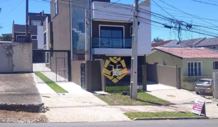 Sobrado Novíssimo com 3 dormitórios à venda, 130 m² por R$ 756.000 - Xaxim - Curitiba/PR!