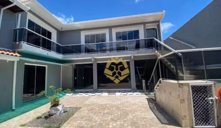 Excelente sobrado com 250m no bairro Portão!!