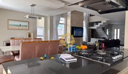 Excelente Casa com 4 dormitórios à venda, 261 m² por R$ 2.180.000 - Pinheirinho - Curitiba/PR