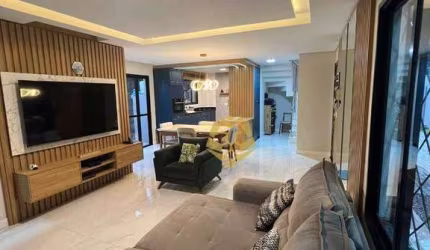 Belíssima Casa com 3 dormitórios à venda, 135 m² por R$ 1.350.000 - Portão - Curitiba/PR!