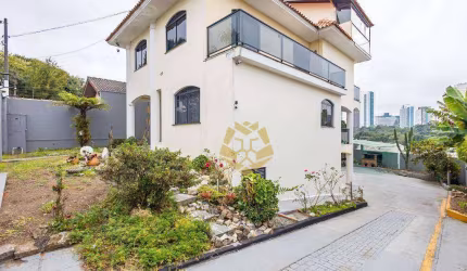 Casa com 4 dormitórios à venda, 476 m² por R$ 1.700.000,00 - Mossunguê - Curitiba/PR