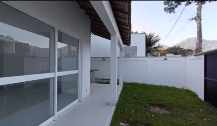 Casa Linear com Vargem Grande 03 quartos