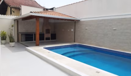 Casa 4 dorms 4 Suítes piscina edícula PERFEITA