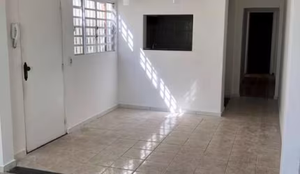 Sobrado à venda no Jardim Rodeio em Mogi das Cruzes, com 3 dormitórios.