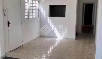 Sobrado à venda no Jardim Rodeio em Mogi das Cruzes, com 3 dormitórios.