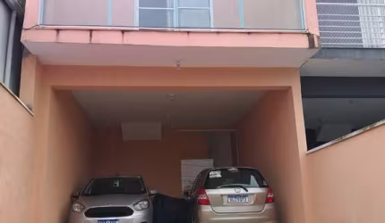 Casa à venda no bairro Mogi Moderno em Mogi das Cruzes, com 3 dormitórios, sendo 1 suíte.