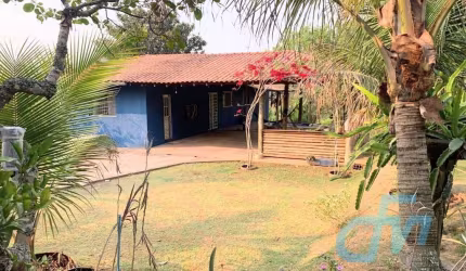 Sítio à venda no Parque das Varinhas em Mogi das Cruzes, SP, com 2 dormitórios, sendo 1 suíte.