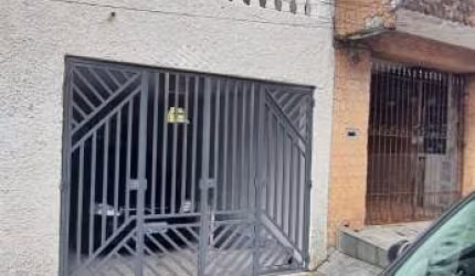 Casa com 2 quartos à venda na Rua Itajai-Mirim, 123, Parque Maria Helena, São Paulo por R$ 380.000