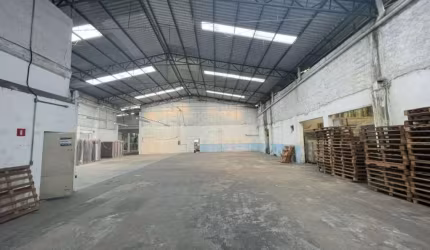 Barracão / Galpão / Depósito com 2 salas para alugar na Rua Diamante Preto, 971, Chácara Califórnia, São Paulo por R$ 48.000