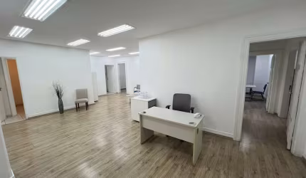 Sala comercial com 5 salas para alugar na Rua Álvares Penteado, 185, Centro, São Paulo por R$ 1.200