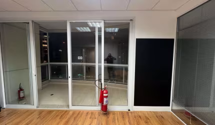 Sala comercial com 1 sala para alugar na Alameda Ministro Rocha Azevedo, 38, Cerqueira César, São Paulo por R$ 8.000