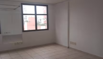 Sala comercial com 1 sala para alugar na Rua dos Três Irmãos, 201, Jardim Guedala, São Paulo por R$ 2.600