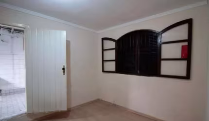 Casa com 2 quartos à venda na LEONARDO JONES JR, 18, Barra Funda, São Paulo por R$ 500.000