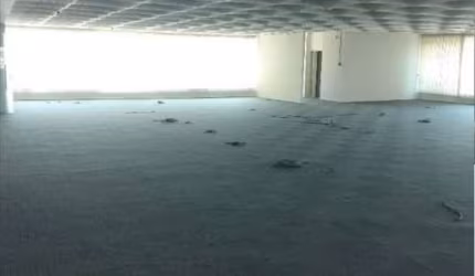 Sala comercial com 1 sala à venda na MARIA COELHO DE AGUIAR, 215, Jardim São Luís, São Paulo por R$ 25.596.360
