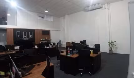 Barracão / Galpão / Depósito com 5 salas à venda na Rua Nossa Senhora da Lapa, 747, Lapa, São Paulo por R$ 3.990.000