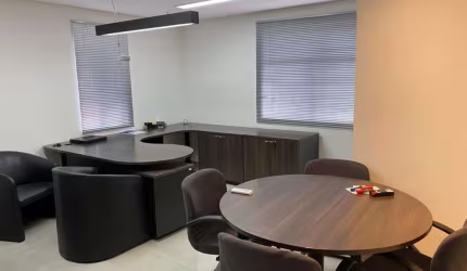 Prédio com 8 salas para alugar na Avenida Nova Independência, 1087, Brooklin, São Paulo por R$ 45.000