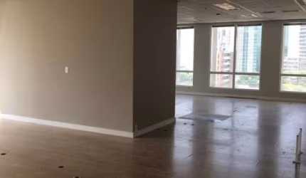 Sala comercial com 2 salas para alugar na Rua São Tomé, 86, Vila Olímpia, São Paulo por R$ 22.869