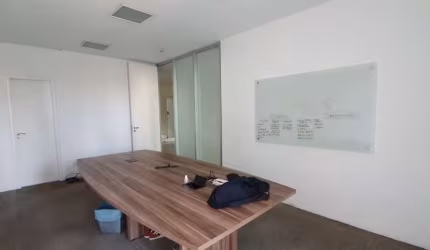 Sala comercial com 3 salas para alugar na Avenida Doutor Chucri Zaidan, 1550, Vila Cordeiro, São Paulo por R$ 5.814