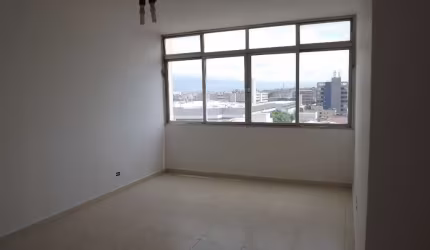 Apartamento com 3 quartos para alugar na Praça Floriano Peixoto, 411, Santo Amaro, São Paulo por R$ 3.912