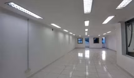 Prédio com 20 salas para alugar na Rua da Liberdade, 851, Liberdade, São Paulo por R$ 50.000