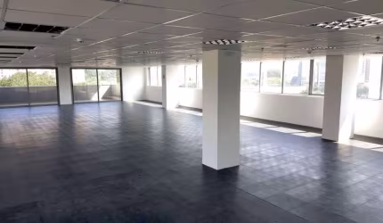 Sala comercial com 1 sala para alugar na Rua Luiz Seráphico Júnior, 511, Jardim Caravelas, São Paulo por R$ 15.012