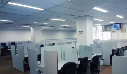 Sala comercial com 2 salas para alugar na Praça da República, 468, República, São Paulo por R$ 9.018