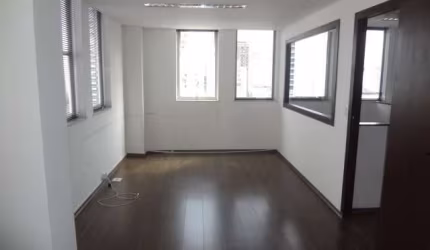Sala comercial com 5 salas para alugar na Rua Henrique Schaumann, 286, Pinheiros, São Paulo por R$ 8.027
