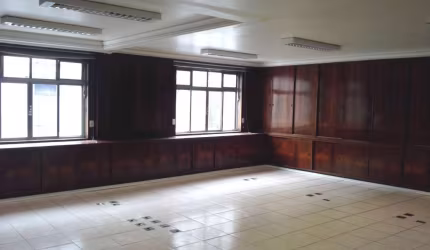 Sala comercial com 5 salas para alugar na Rua Cristóvão Colombo, 63, Sé, São Paulo por R$ 1.806