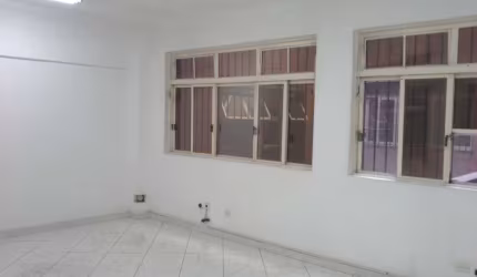 Sala comercial com 1 sala para alugar na Rua da Liberdade, 113, Liberdade, São Paulo por R$ 809