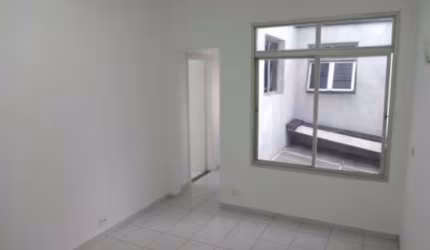 Sala comercial com 3 salas para alugar na Rua Vergueiro, 981, Liberdade, São Paulo por R$ 2.524