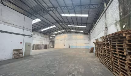 Barracão / Galpão / Depósito com 2 salas para alugar na Rua Diamante Preto, 961, Chácara Califórnia, São Paulo por R$ 37.000