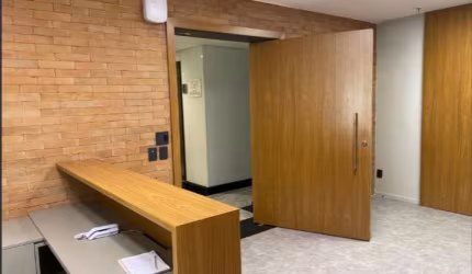 Sala comercial com 2 salas para alugar na ROQUE PETRONI JR, 850, Jardim das Acacias, São Paulo por R$ 16.172