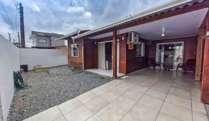 CASA NO BAIRRO NOSSA SENHORA DAS GRAÇAS COM 02 DORMITÓRIOS E ÁREA TOTAL DE TERRENO 168,75 M²