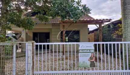 Casa para Locação no Itacolomi em Piçarras-SC