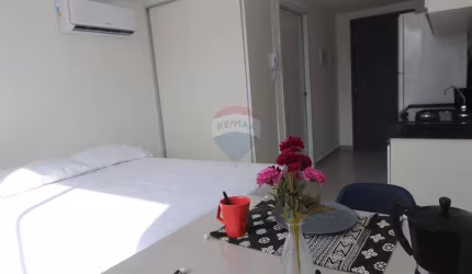 Flat para locação mobiliado, a 200m da praia, no Residencial Sieg, Bairro Jardim Oceania, João Pessoa-PB