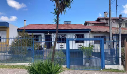 Casa com 3 quartos à venda na Rua Butuí, 185, Cristal, Porto Alegre por R$ 900.000