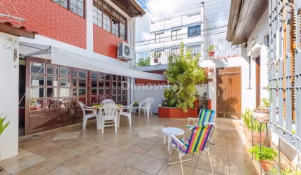 Casa comercial à venda na Avenida Arnaldo Bohrer, 138, Teresópolis, Porto Alegre por R$ 770.000