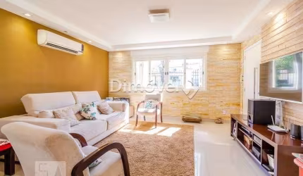 Casa com 3 quartos à venda na Rua Armando Czamanski, 135, Ipanema, Porto Alegre por R$ 600.000