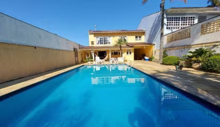 Casa com 4 quartos à venda na Avenida Saul Nonnenmacher, 112, Ipanema, Porto Alegre por R$ 1.350.000
