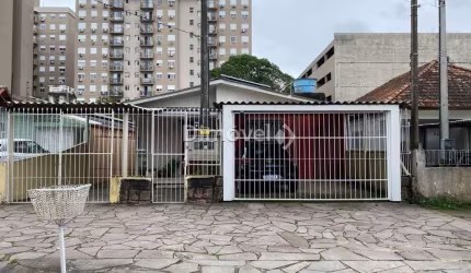 Casa com 2 quartos à venda na Rua Teotônia, 273, Tristeza, Porto Alegre por R$ 550.000