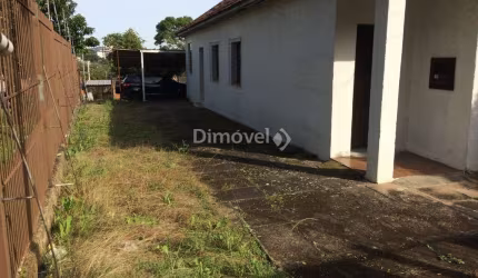 Casa com 2 quartos à venda na Avenida Capivari, 1163, Cristal, Porto Alegre por R$ 390.000