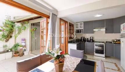 Casa em condomínio fechado com 3 quartos à venda na Rua Doutor Pereira Neto, 2057, Tristeza, Porto Alegre por R$ 795.000