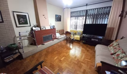 Terreno à venda na Avenida Capivari, 582, Cristal, Porto Alegre por R$ 1.200.000