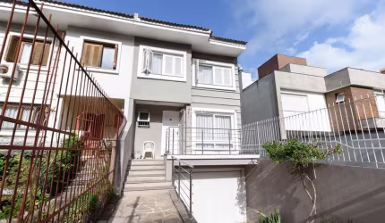 Casa com 3 quartos à venda na Rua Conselheiro Xavier da Costa, 2455, Ipanema, Porto Alegre por R$ 890.000