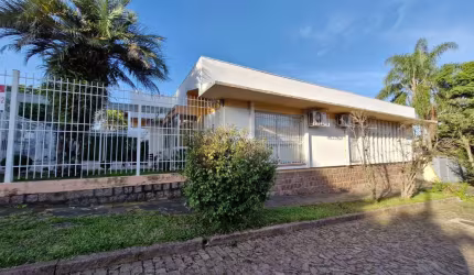 Casa com 3 quartos à venda na Rua Pinaré, 203, Vila Assunção, Porto Alegre por R$ 1.500.000