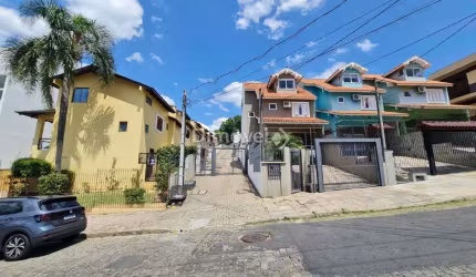 Casa em condomínio fechado com 3 quartos à venda na Rua Padre João Batista Reus, 2133, Tristeza, Porto Alegre por R$ 570.000
