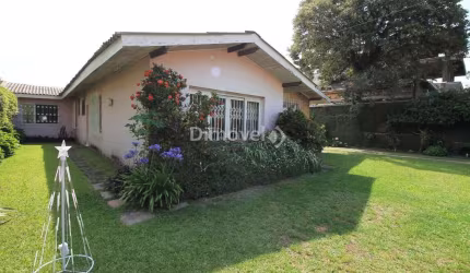 Casa comercial à venda na Praça Comendador Souza Gomes, 39, Tristeza, Porto Alegre por R$ 2.660.000