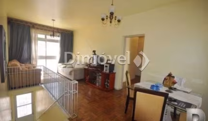 Casa com 5 quartos à venda na Rua Espírito Santo, 318, Centro Histórico, Porto Alegre por R$ 560.000