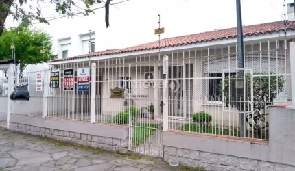 Casa com 3 quartos à venda na Rua Alfredo Silveira Dias, 223, Cristal, Porto Alegre por R$ 750.000